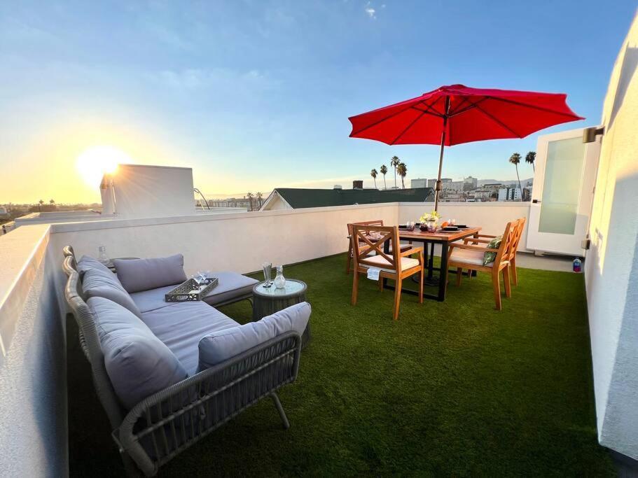 Luxury K-town Dwelling With Private Rooftop Deck. * Los Ángeles