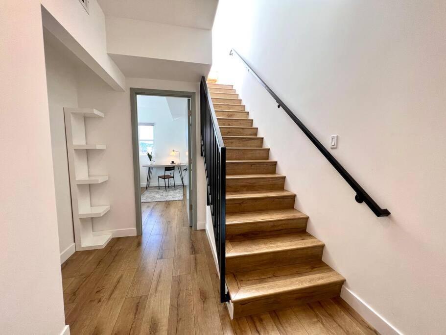 Luxury K-town Dwelling With Private Rooftop Deck. Apartamento